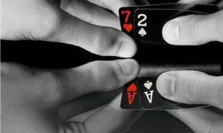 德州扑克全攻略：高手技巧与策略解析